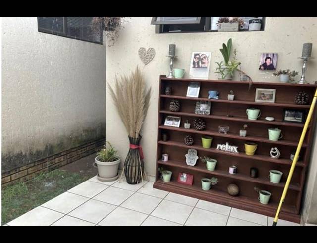 3 BEDROOM TOWNHOUSE FOR SALE IN BRENTWOOD